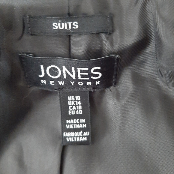 Jones New York Suit Coat - Picture 9 of 9